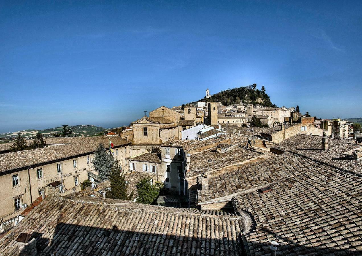 Alloggio "La Fonte" Fermo Buitenkant foto