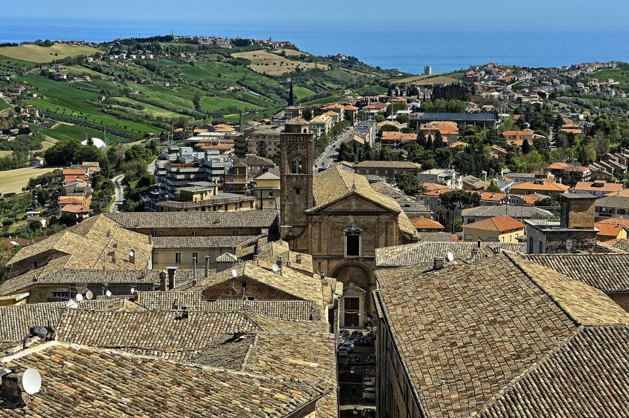 Alloggio "La Fonte" Fermo Buitenkant foto