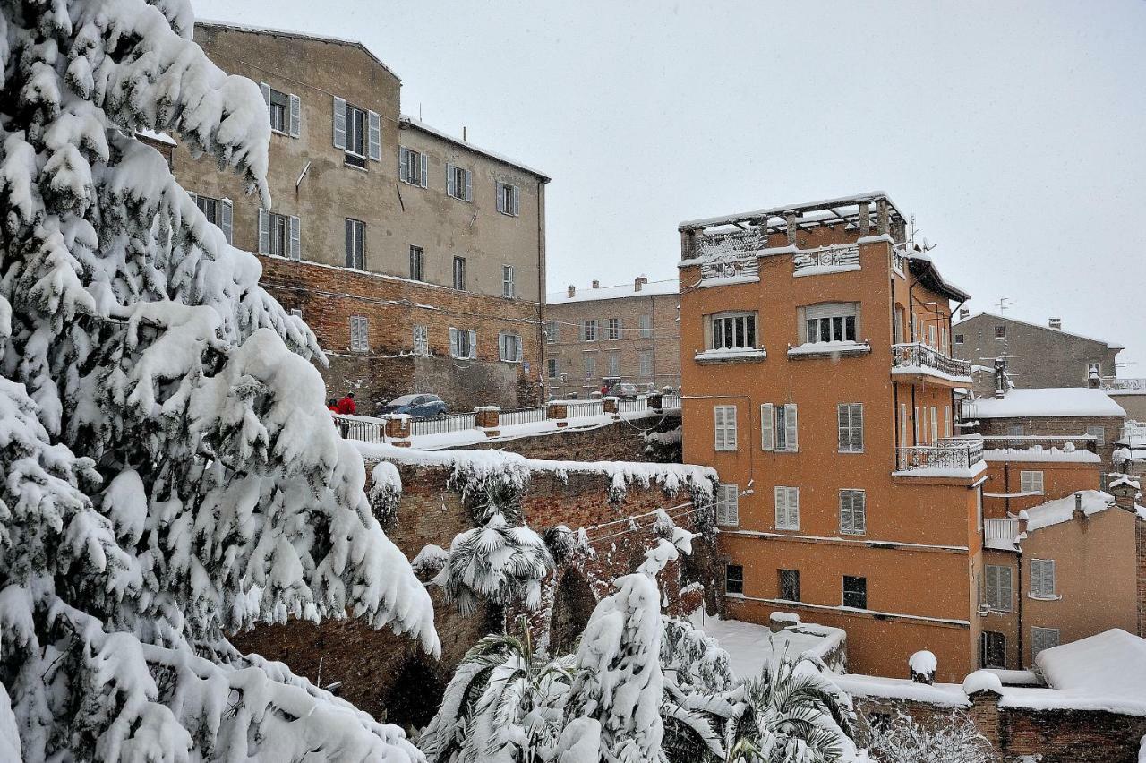 Alloggio "La Fonte" Fermo Buitenkant foto