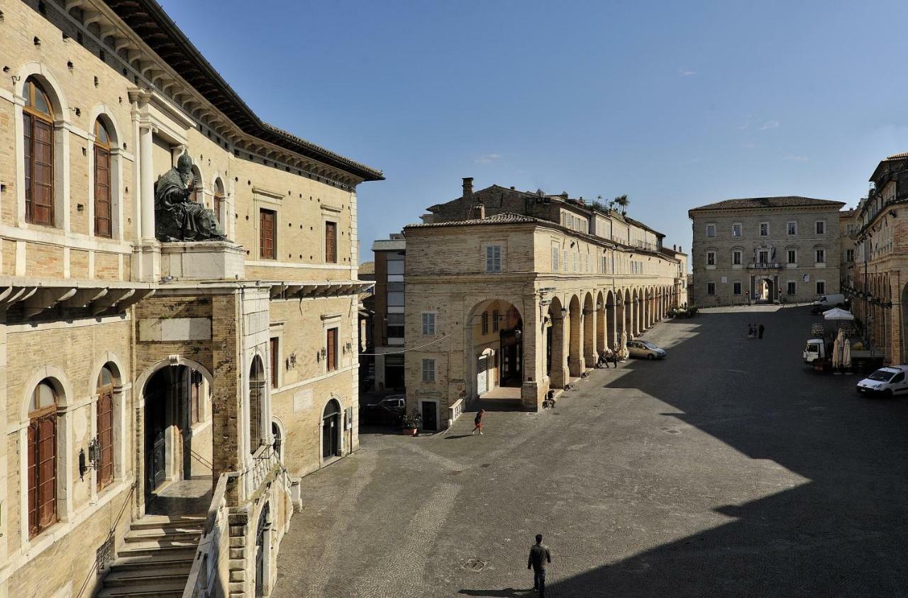 Alloggio "La Fonte" Fermo Buitenkant foto