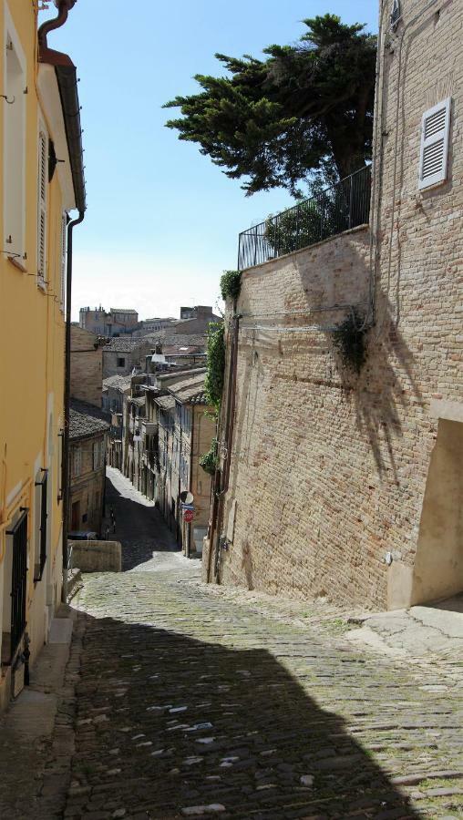 Alloggio "La Fonte" Fermo Buitenkant foto
