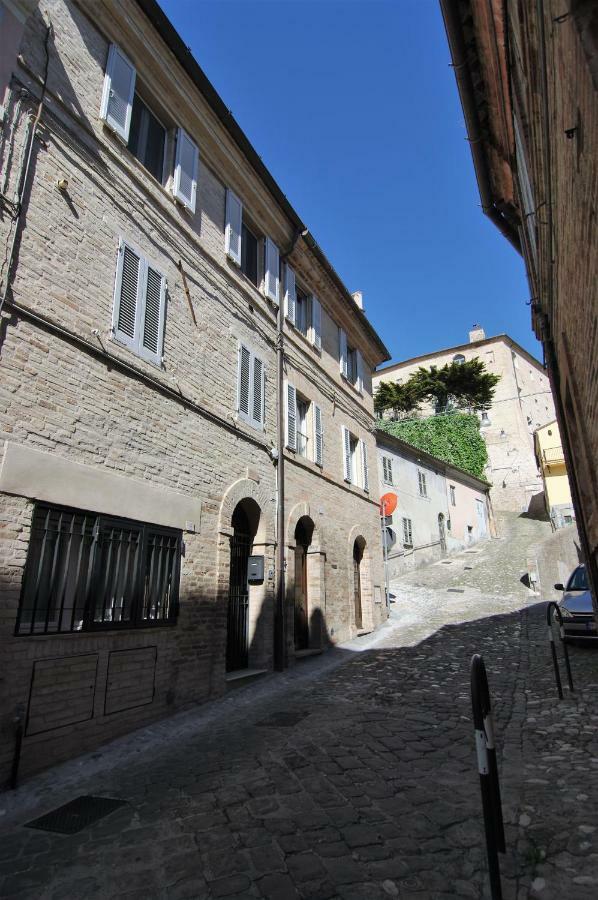 Alloggio "La Fonte" Fermo Buitenkant foto